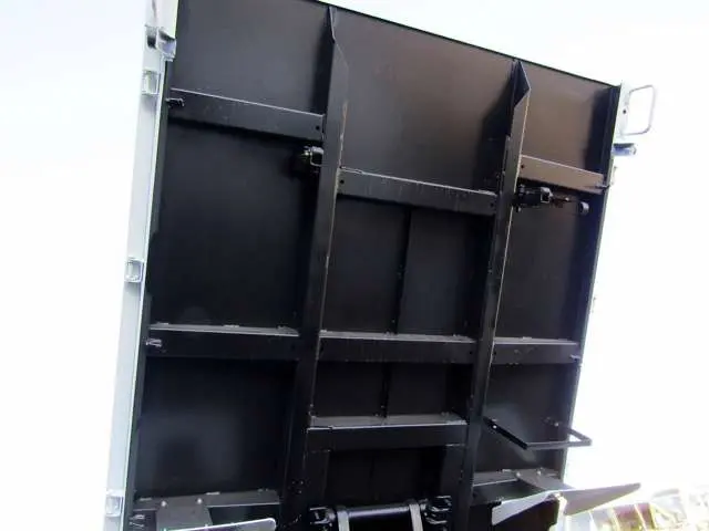 三菱 キャンター 2RG-FBA60(2WD)の写真11