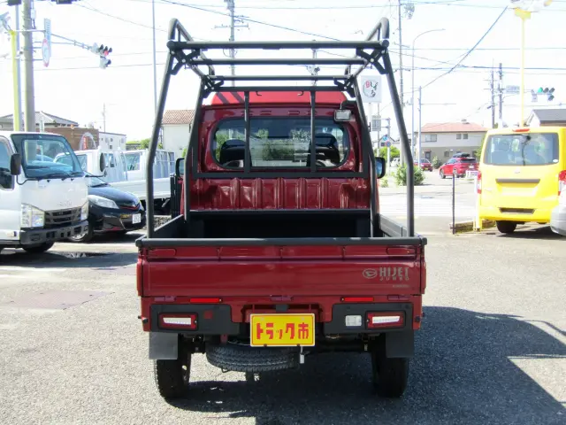 HARDCARGOキャリアで見た目のインパクトもバッチリ!ミリタリー感やアウトドアユースなど、車両の個性を引き立てる斬新でカッコいいデザインが魅力です♪|ダイハツ ハイゼットトラック 3BD-S510P(4WD)の写真4
