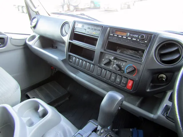 日野 デュトロ TKG-XZU700M(2WD)の写真8