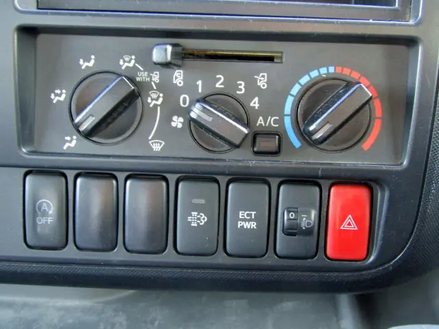 日野 デュトロ TKG-XZU700M(2WD)の写真18