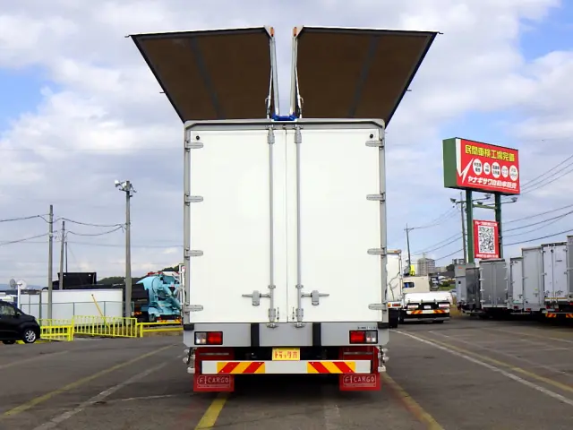 いすゞ フォワード 2RG-FRR90T2(2WD)の写真7
