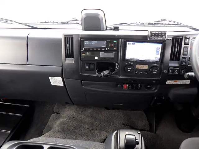 いすゞ フォワード 2RG-FRR90T2(2WD)の写真14