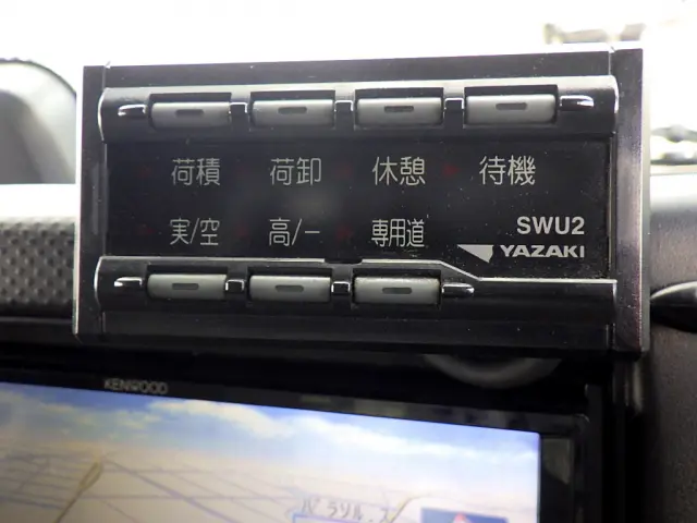 いすゞ フォワード 2RG-FRR90T2(2WD)の写真16