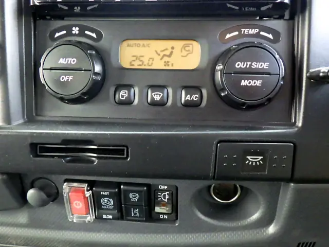 いすゞ フォワード 2RG-FRR90T2(2WD)の写真19