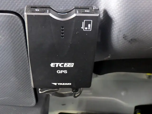 いすゞ フォワード 2RG-FRR90T2(2WD)の写真22