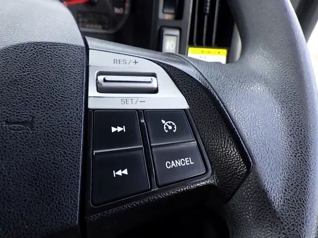 いすゞ フォワード 2RG-FRR90T2(2WD)の写真26