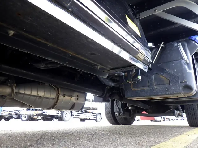 いすゞ フォワード 2RG-FRR90T2(2WD)の写真31