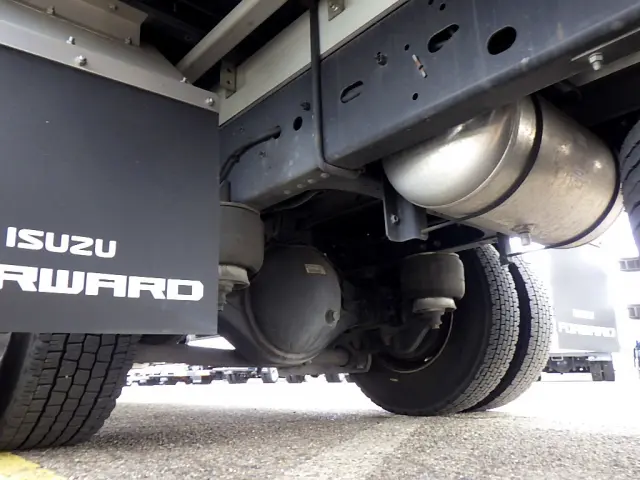 いすゞ フォワード 2RG-FRR90T2(2WD)の写真32