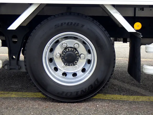 いすゞ フォワード 2RG-FRR90T2(2WD)の写真34