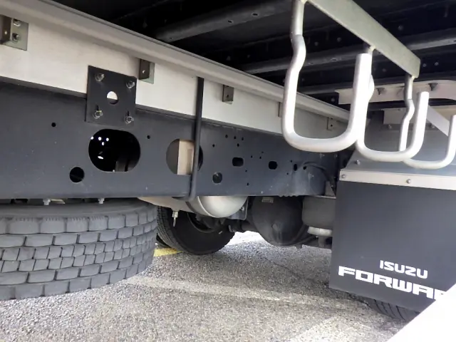 いすゞ フォワード 2RG-FRR90T2(2WD)の写真36