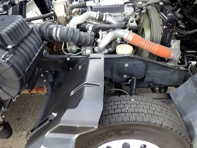 いすゞ フォワード 2RG-FRR90T2(2WD)の写真40