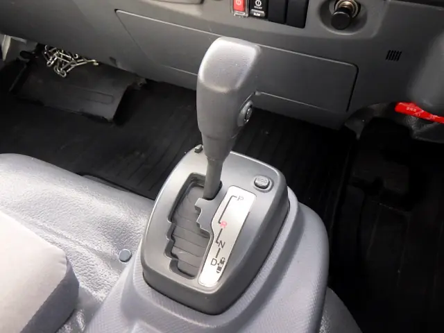 いすゞ エルフ TKG-NPR85AR(2WD)の写真15