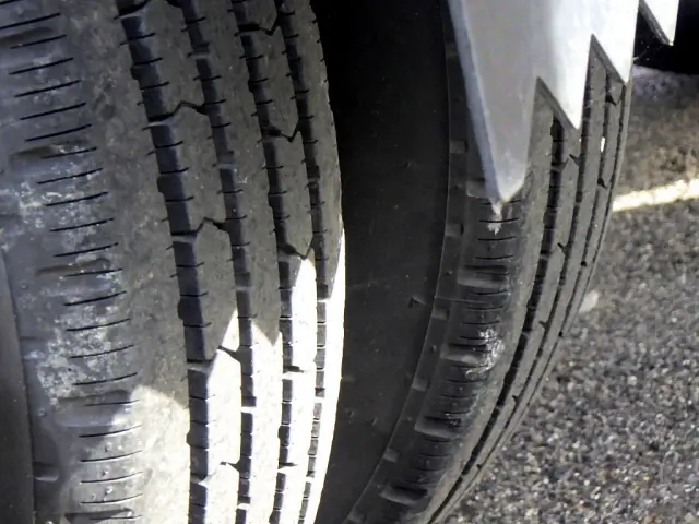 いすゞ エルフ TKG-NPR85AR(2WD)の写真28