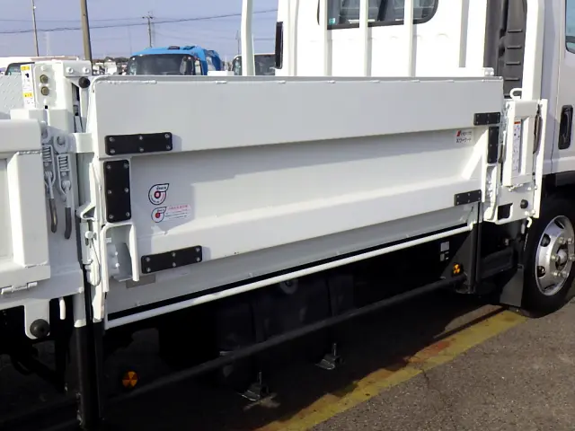 いすゞ エルフ TKG-NPR85AR(2WD)の写真38