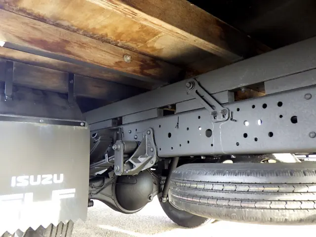 いすゞ エルフ TKG-NPR85AR(2WD)の写真40