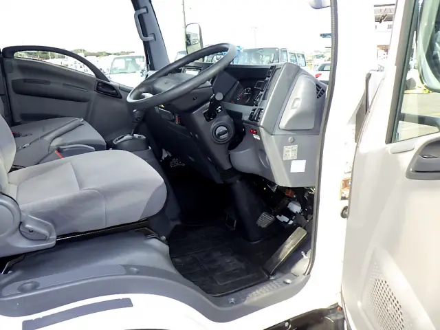 いすゞ エルフ TKG-NPR85AR(2WD)の写真45