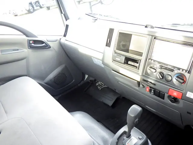 いすゞ エルフ TKG-NPR85AR(2WD)の写真48