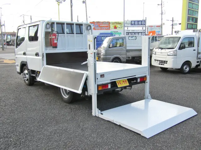 リフトを降ろすとこんな感じになります♪|三菱 キャンター 2RG-FBA20(2WD)の写真8