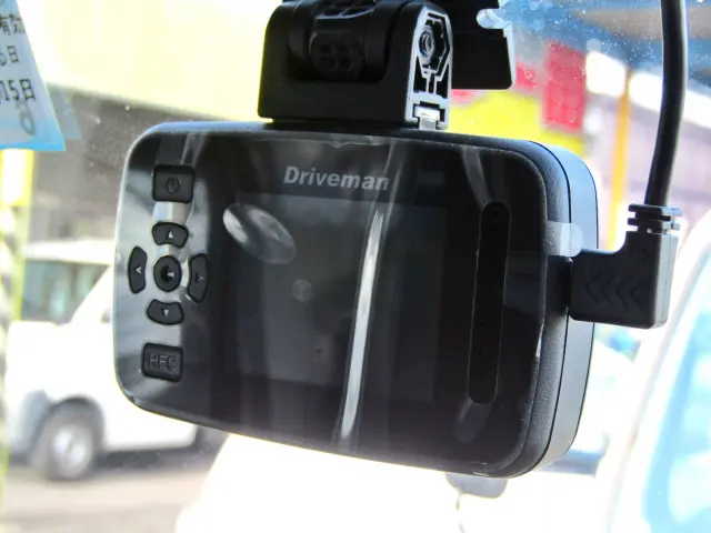 万が一の際の証拠を残す「ドライブレコーダー」!事故後の不要なトラブルを回避する事ができます♪|三菱 キャンター 2RG-FBA20(2WD)の写真29