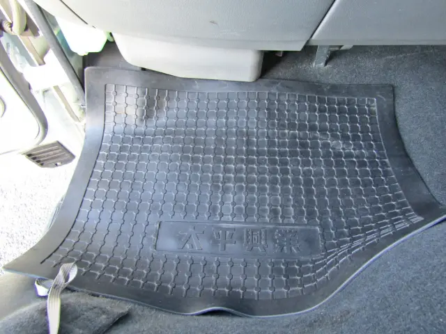 室内がキレイな事は、前オーナーが大切に乗っていた証拠です♪特に女性にはおススメのポイントですね!|三菱 キャンター 2RG-FBA20(2WD)の写真34