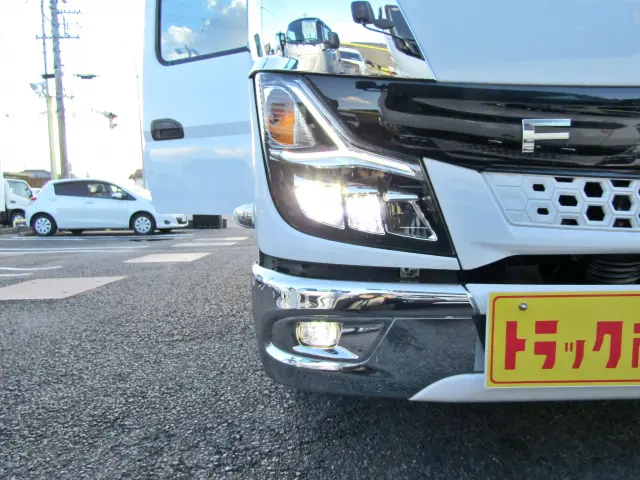 最新モデルはLEDヘッドライト!暗闇をパッと瞬時に照らしてくれます☆|三菱 キャンター 2RG-FBA20(2WD)の写真35