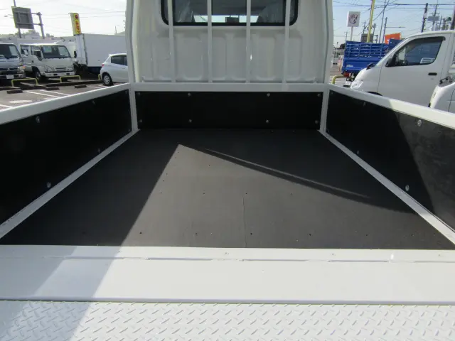 ね?キレイでしょう?!|三菱 キャンター 2RG-FBA20(2WD)の写真8