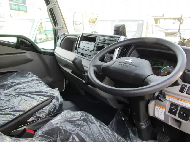 三菱 キャンター 2RG-FBA20(2WD)の写真16