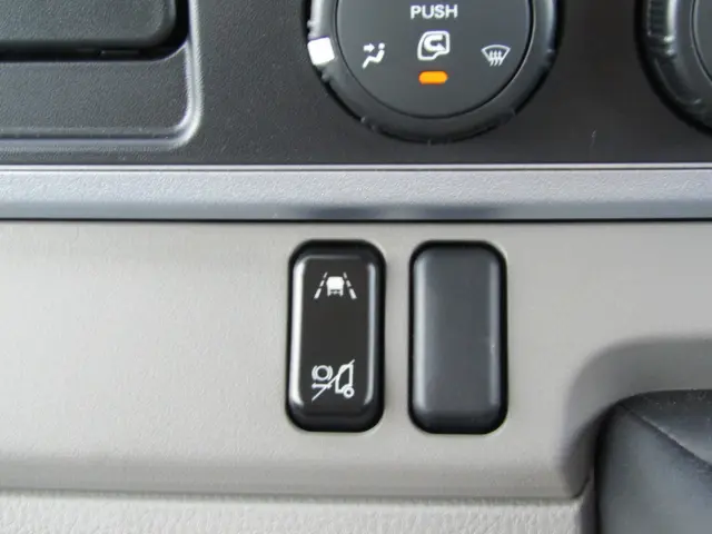 三菱 キャンター 2RG-FBA20(2WD)の写真22