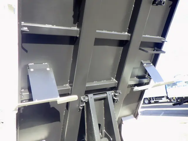 日野 デュトロ TKG-XZU620T(2WD)の写真9