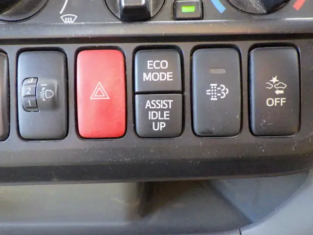 日野 デュトロ TKG-XZU620T(2WD)の写真23