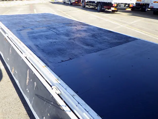 日野 デュトロ 2RG-XZC655M(2WD)の写真9