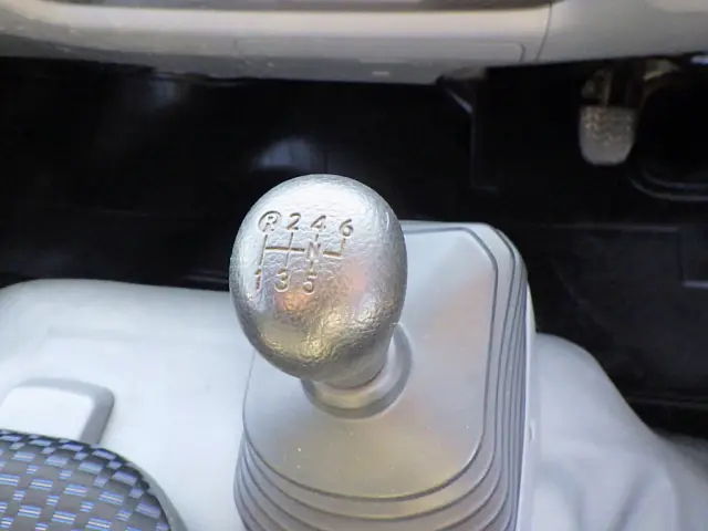 日野 デュトロ 2RG-XZC655M(2WD)の写真13
