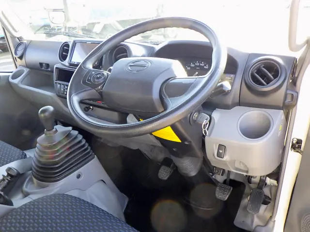 日野 デュトロ 2RG-XZC655M(2WD)の写真47