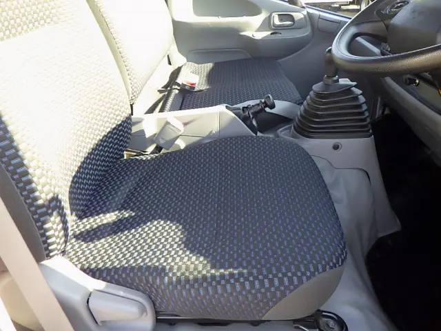 日野 デュトロ 2RG-XZC655M(2WD)の写真49