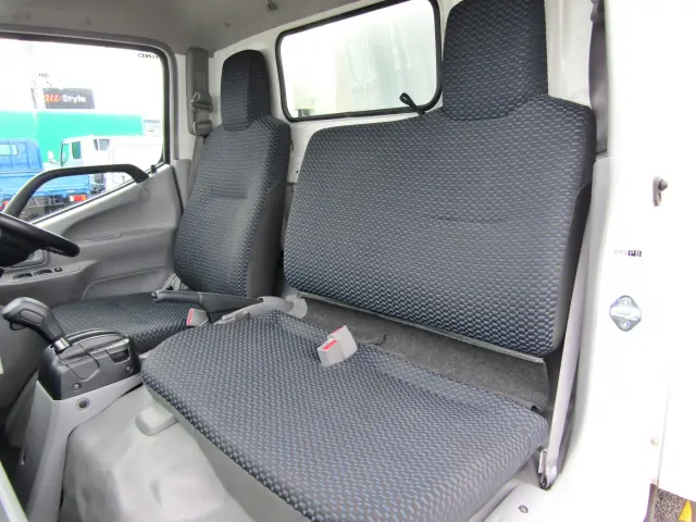 日野 デュトロ 2RG-XZC645M(2WD)の写真20