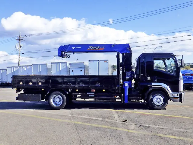 いすゞ フォワード 2RG-FTR90U2(2WD)の写真4