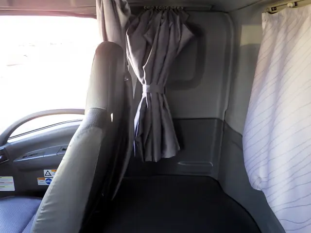 いすゞ フォワード 2RG-FTR90U2(2WD)の写真13