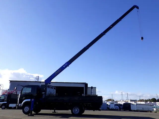 いすゞ フォワード 2RG-FTR90U2(2WD)の写真34