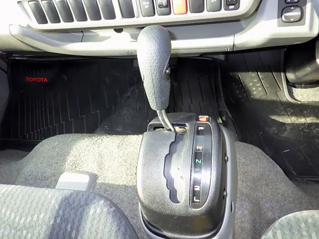 トヨタ ダイナ LDF-KDY231(2WD)の写真13