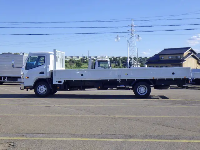 三菱 キャンター TPG-FED90(2WD)の写真4