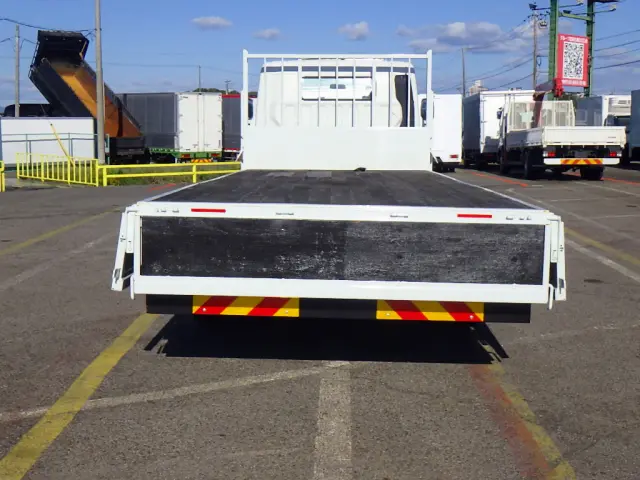 三菱 キャンター TPG-FED90(2WD)の写真7