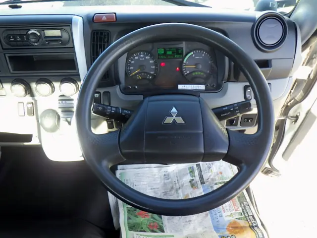 三菱 キャンター TPG-FED90(2WD)の写真12