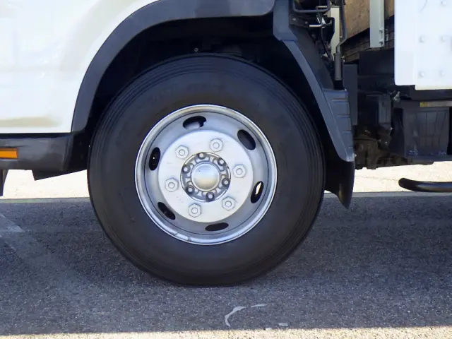 三菱 キャンター TPG-FED90(2WD)の写真18