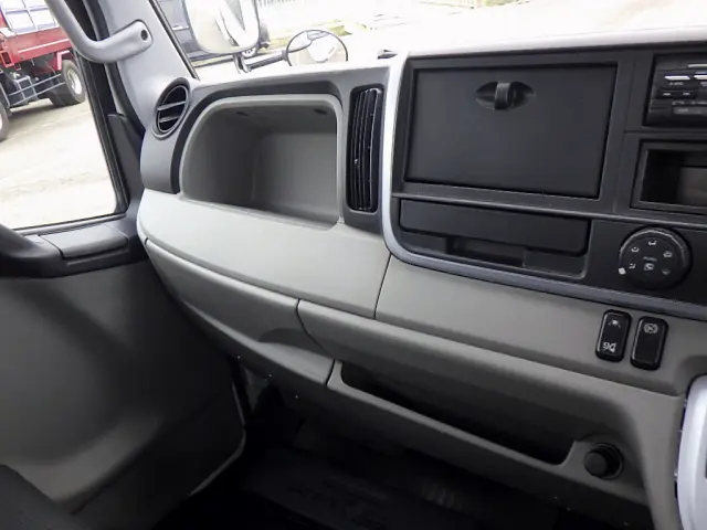 三菱 キャンター 2PG-FEAV0(2WD)の写真15