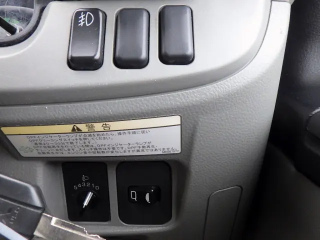 三菱 キャンター 2PG-FEAV0(2WD)の写真18