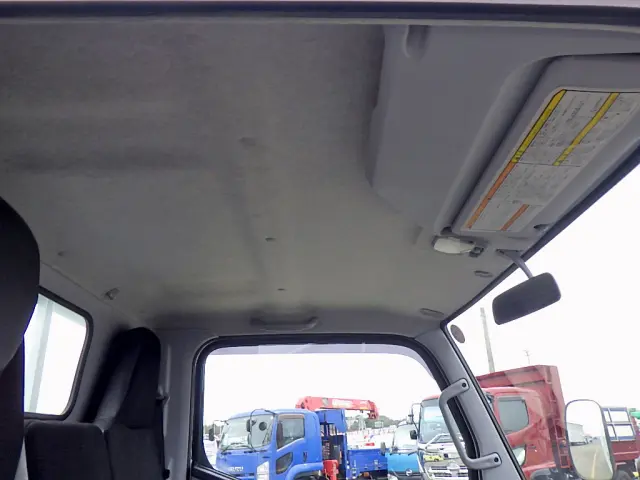 三菱 キャンター 2PG-FEAV0(2WD)の写真19