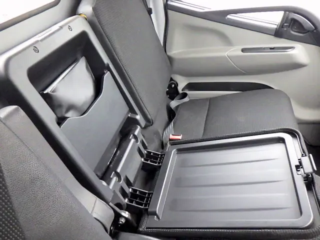 三菱 キャンター 2PG-FEAV0(2WD)の写真22