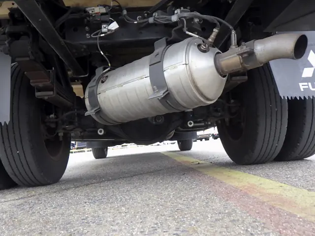 三菱 キャンター 2PG-FEAV0(2WD)の写真24