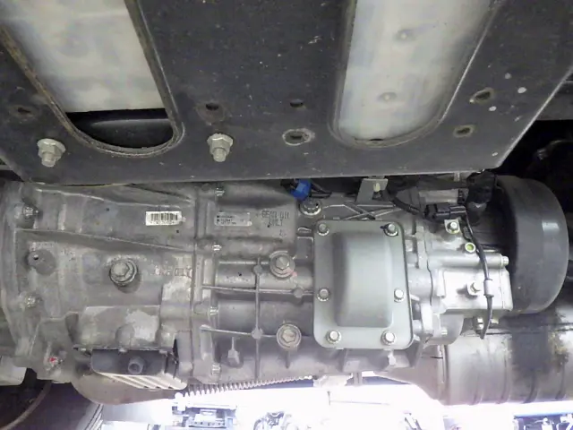 三菱 キャンター 2PG-FEAV0(2WD)の写真26