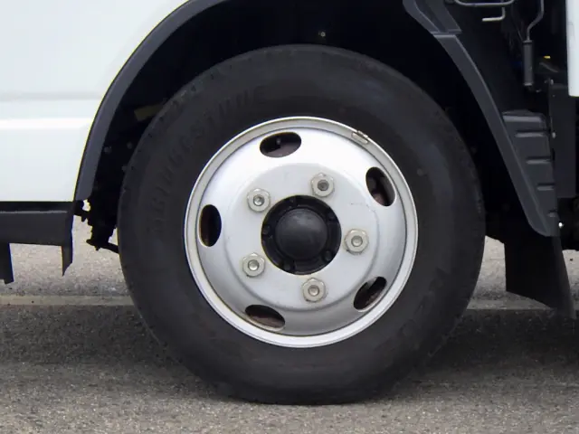 三菱 キャンター 2PG-FEAV0(2WD)の写真28